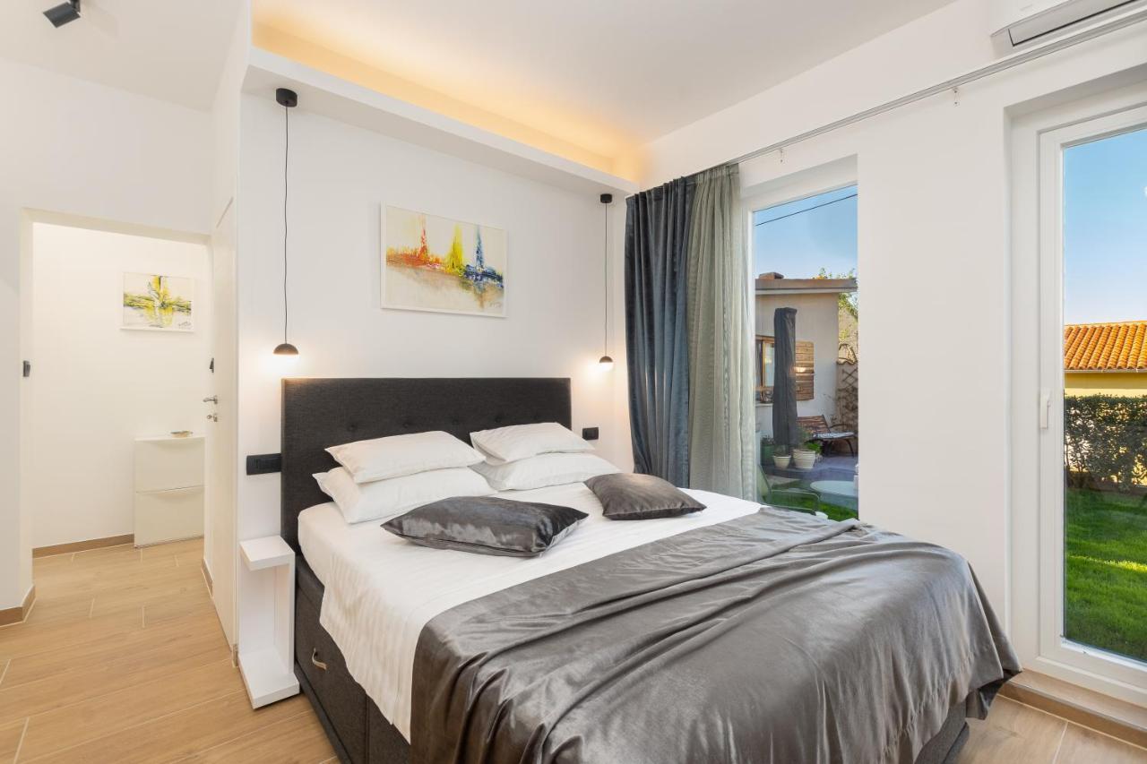 PUY Studio Apartman Lilly With Private Parking In The Yard Of The House מראה חיצוני תמונה