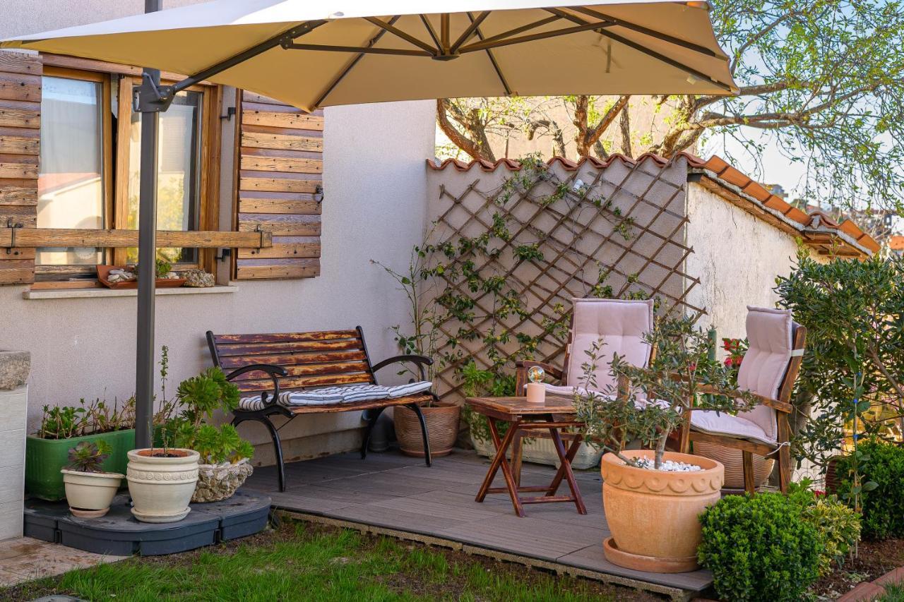 PUY Studio Apartman Lilly With Private Parking In The Yard Of The House מראה חיצוני תמונה
